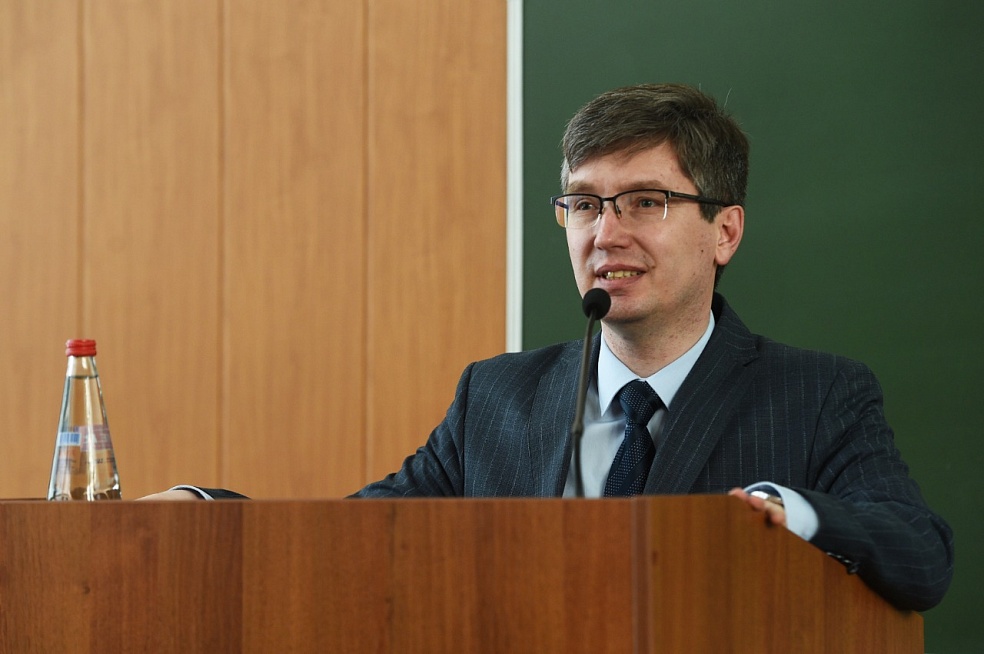 Ильдар Ахметов: «НХТИ поэтапно преобразится в «крепкий» институт с четким заказом на ближайшие 10-15 лет»