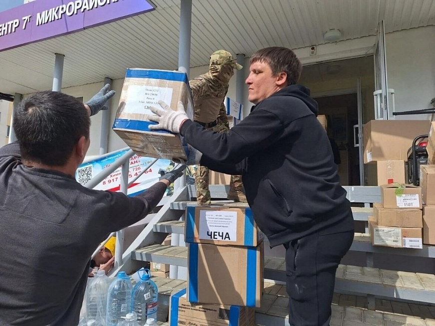 Окопные свечи, продукты и генераторы: из Нижнекамска отправили гуманитарный груз в зону СВО 