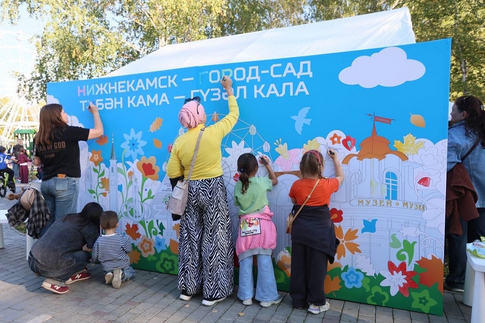 Праздничные площадки к 60-летию Нижнекамска посетили порядка 50 тысяч человек Праздничные площадки к 60-летию Нижнекамска посетили порядка 50 тысяч человек