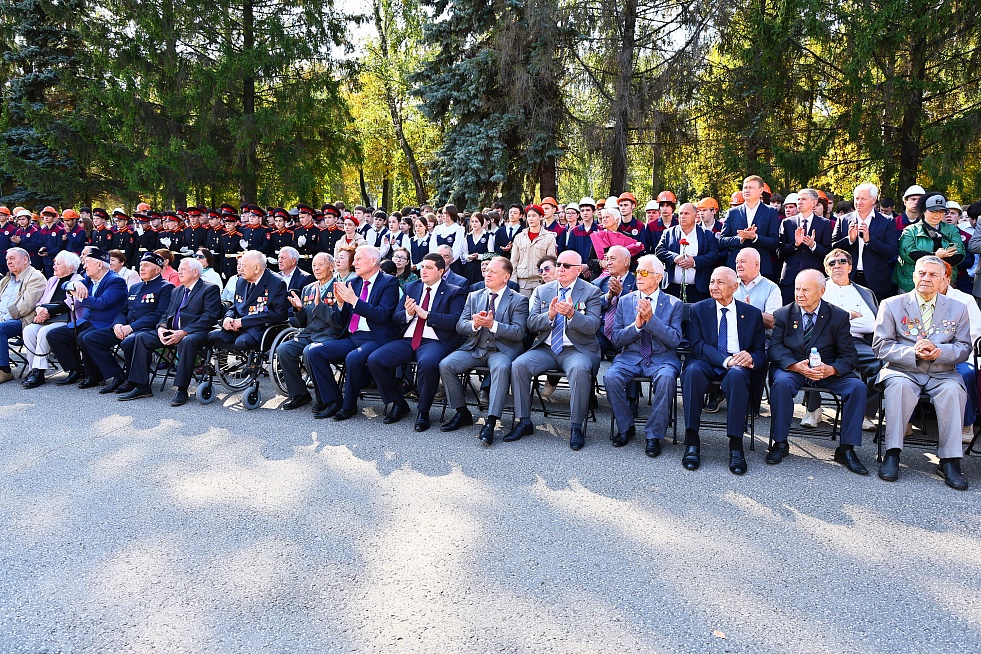 В Нижнекамске обновили доску почета граждан города и района